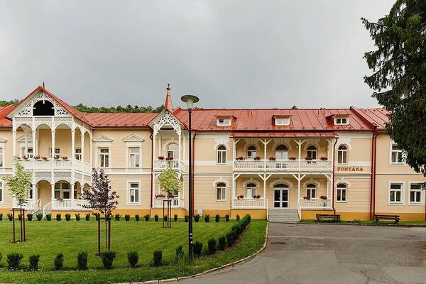 Kurhaus Fontána **