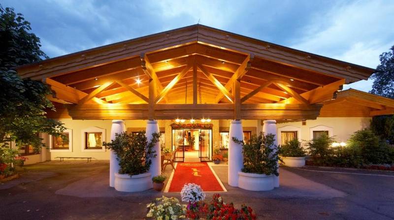 Thermenwelt Hotel Pulverer *****
