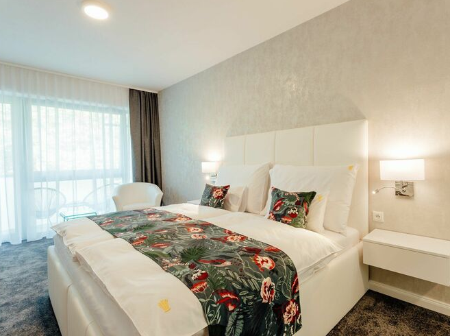 Deluxe **** ohne Zustellbett