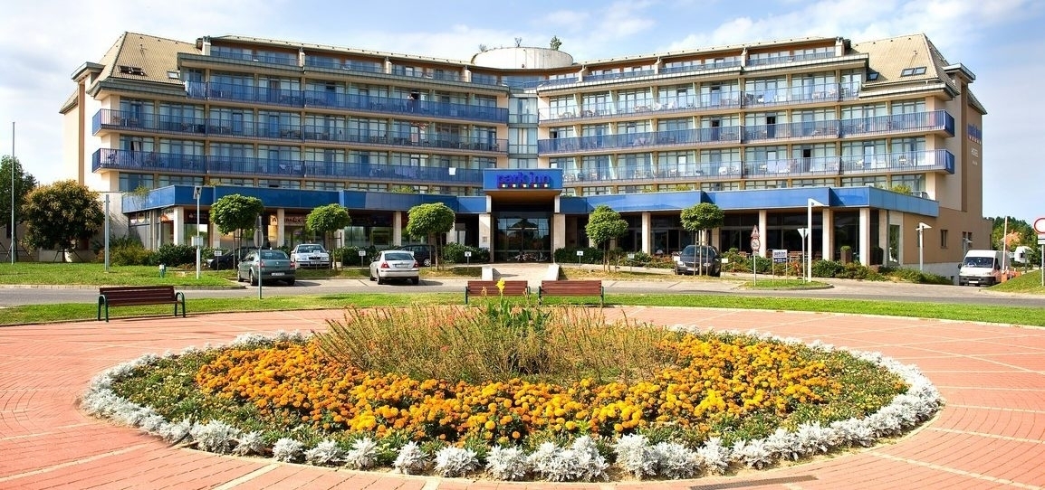 Hotel Park Inn Sarvar ****