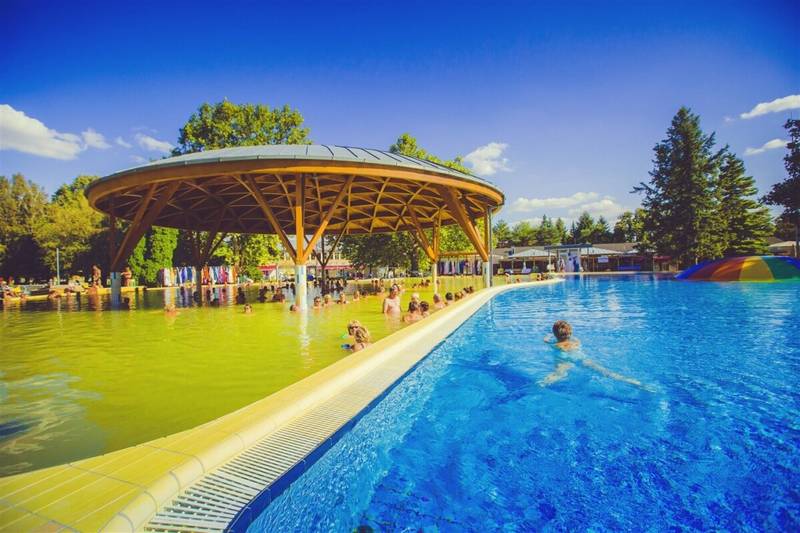 Feiertage 2026 - Repce Gold