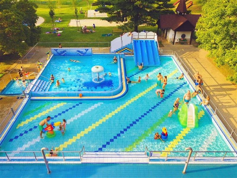 Feiertage 2026 - Repce Gold