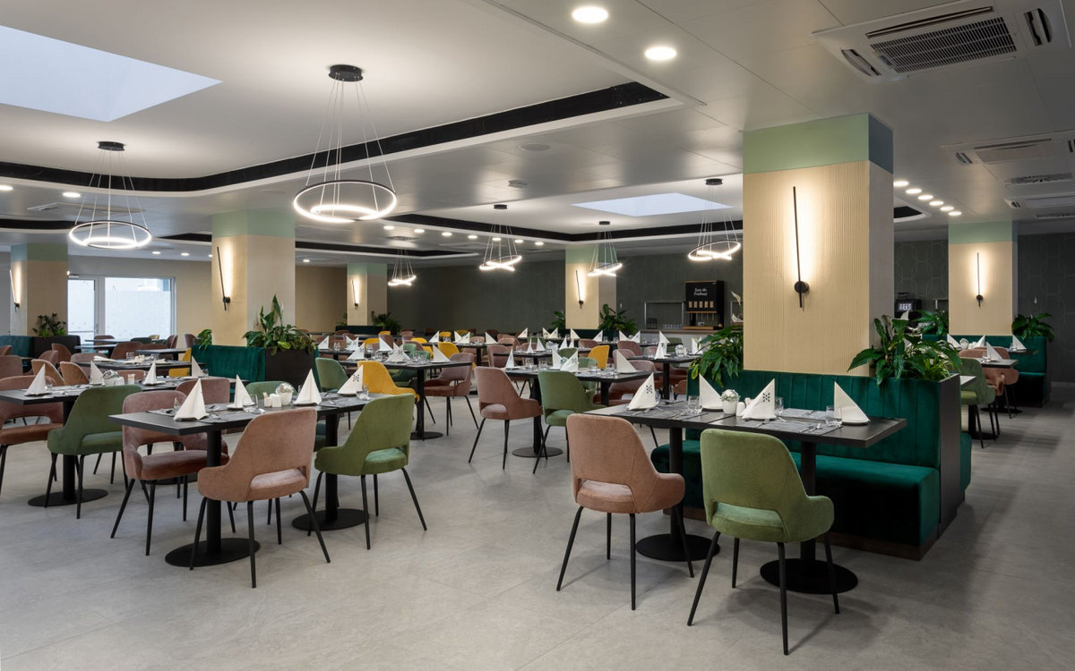 Hunguest Hotel Flora ****