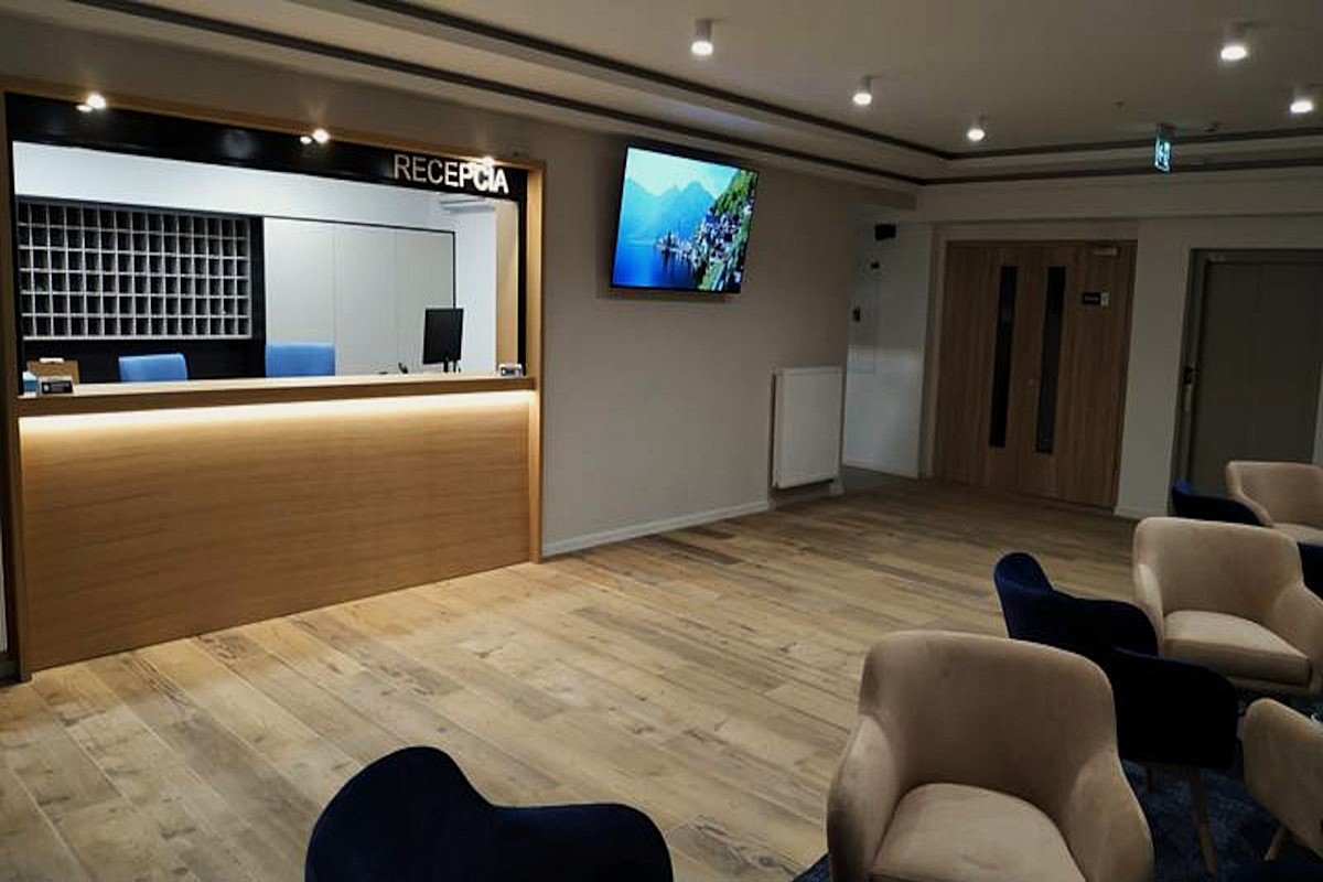 Nebengebäude Brusnianka ***