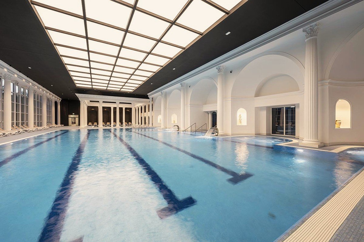 Nebengebäude Brusnianka ***