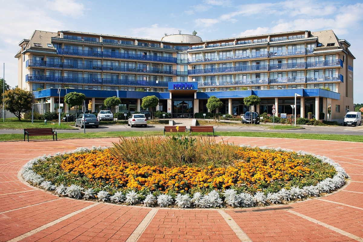 Hotel Park Inn Sarvar ****