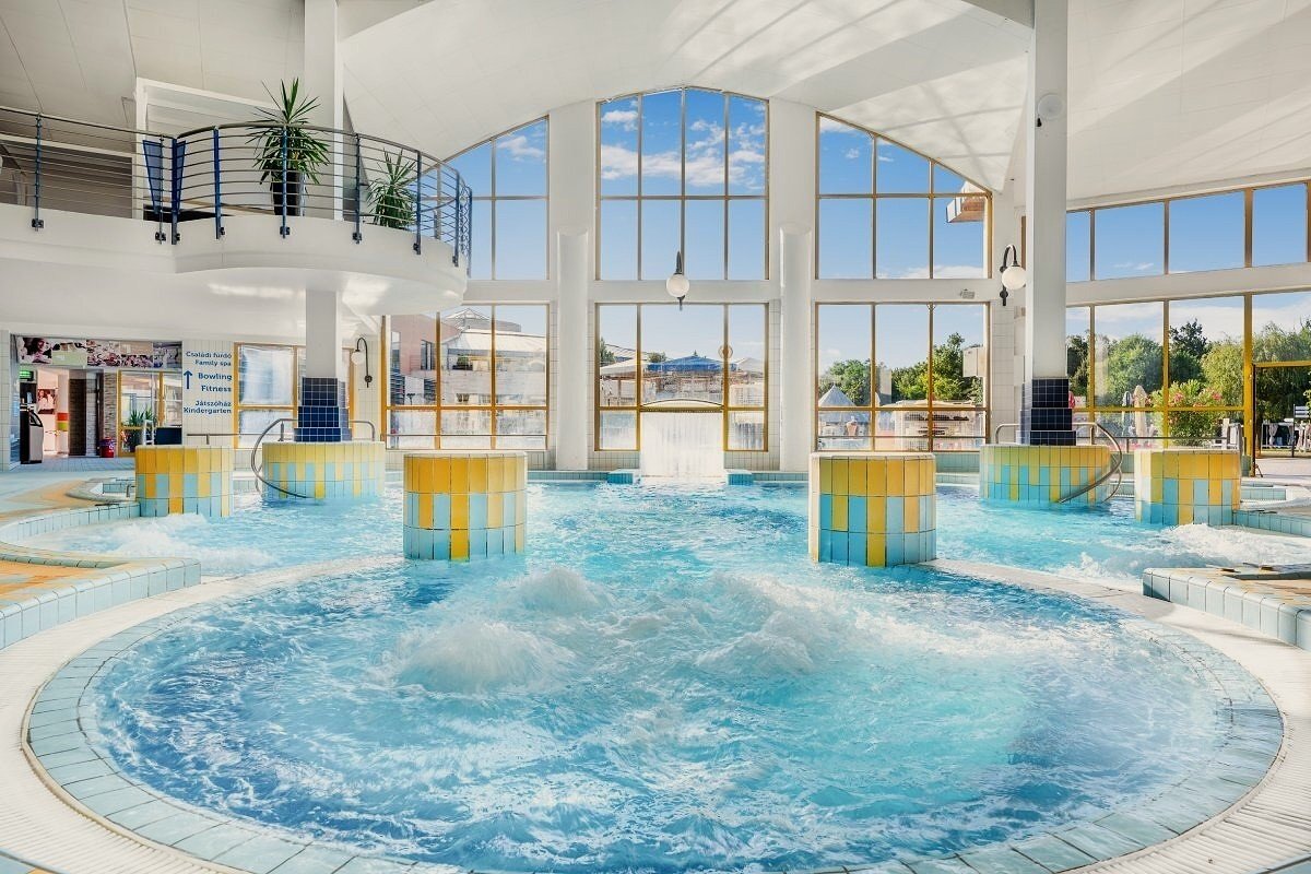 Hotel Park Inn Sarvar ****