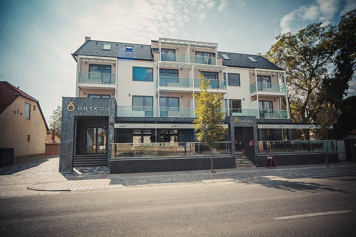 Onyx Luxus-Aparthotel ****