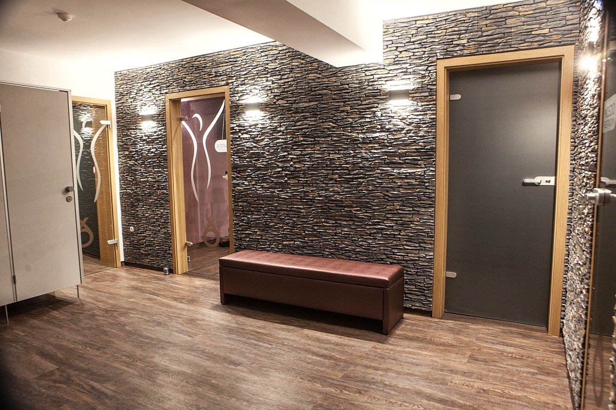 Familien-2+1-Entspannung mitten in der Woche mit Eintritt in das Sárvár-Heilbad