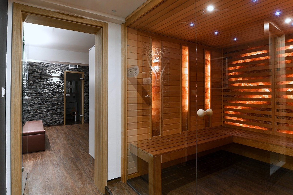 Entspannen Sie sich mitten in der Woche mit Eintritt in das Sárvár-Heilbad