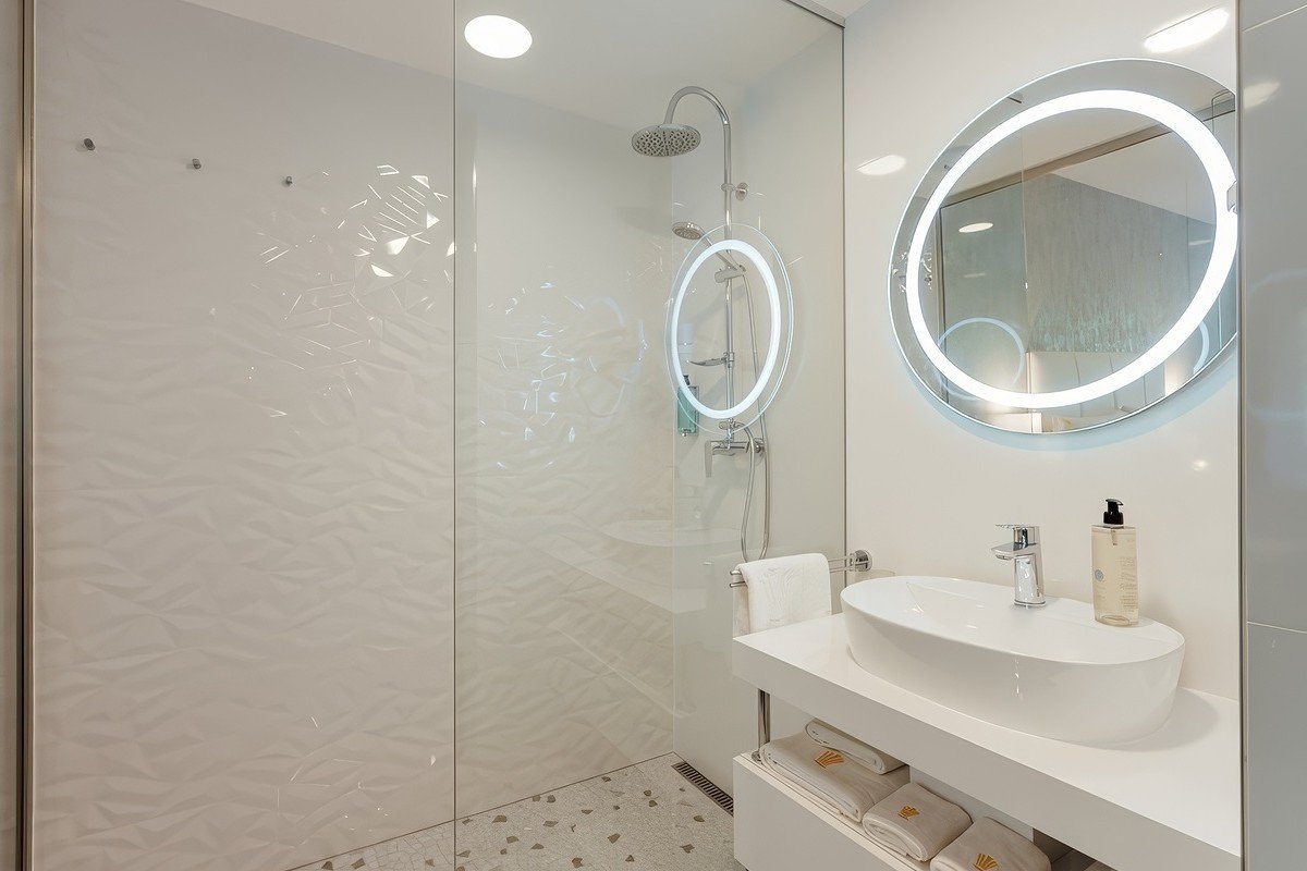 Deluxe **** ohne Zustellbett