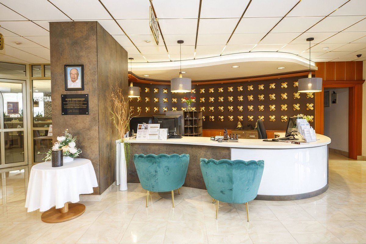 Pyramid Hotel ****