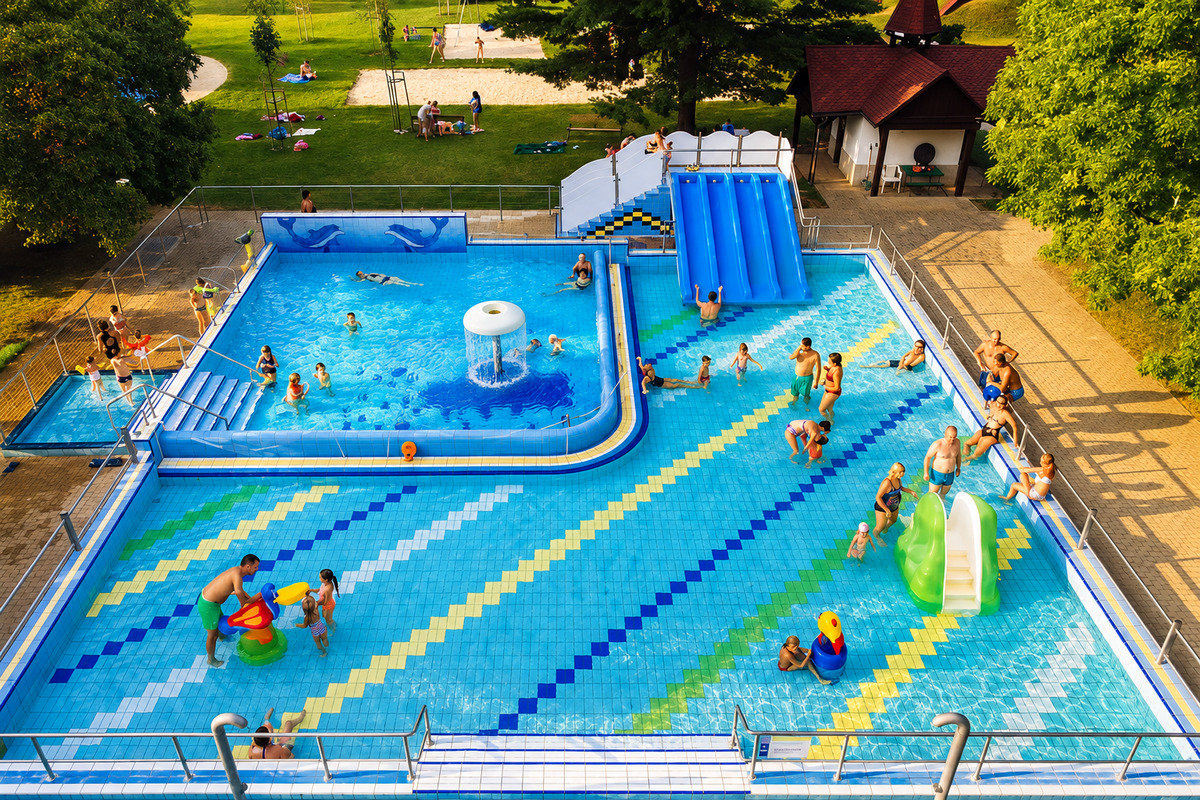 Feiertage 2026 - Repce Gold
