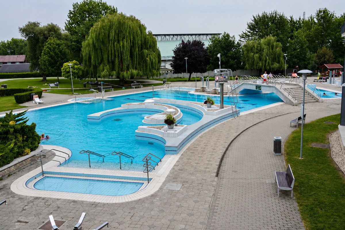 Ein einwöchiger Kuraufenthalt im Tiszaújváros Spa
