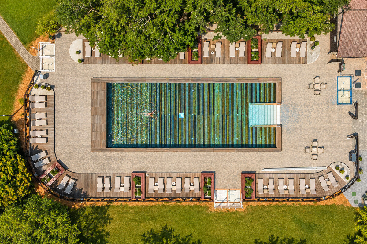 Außen Schwimmbecken 